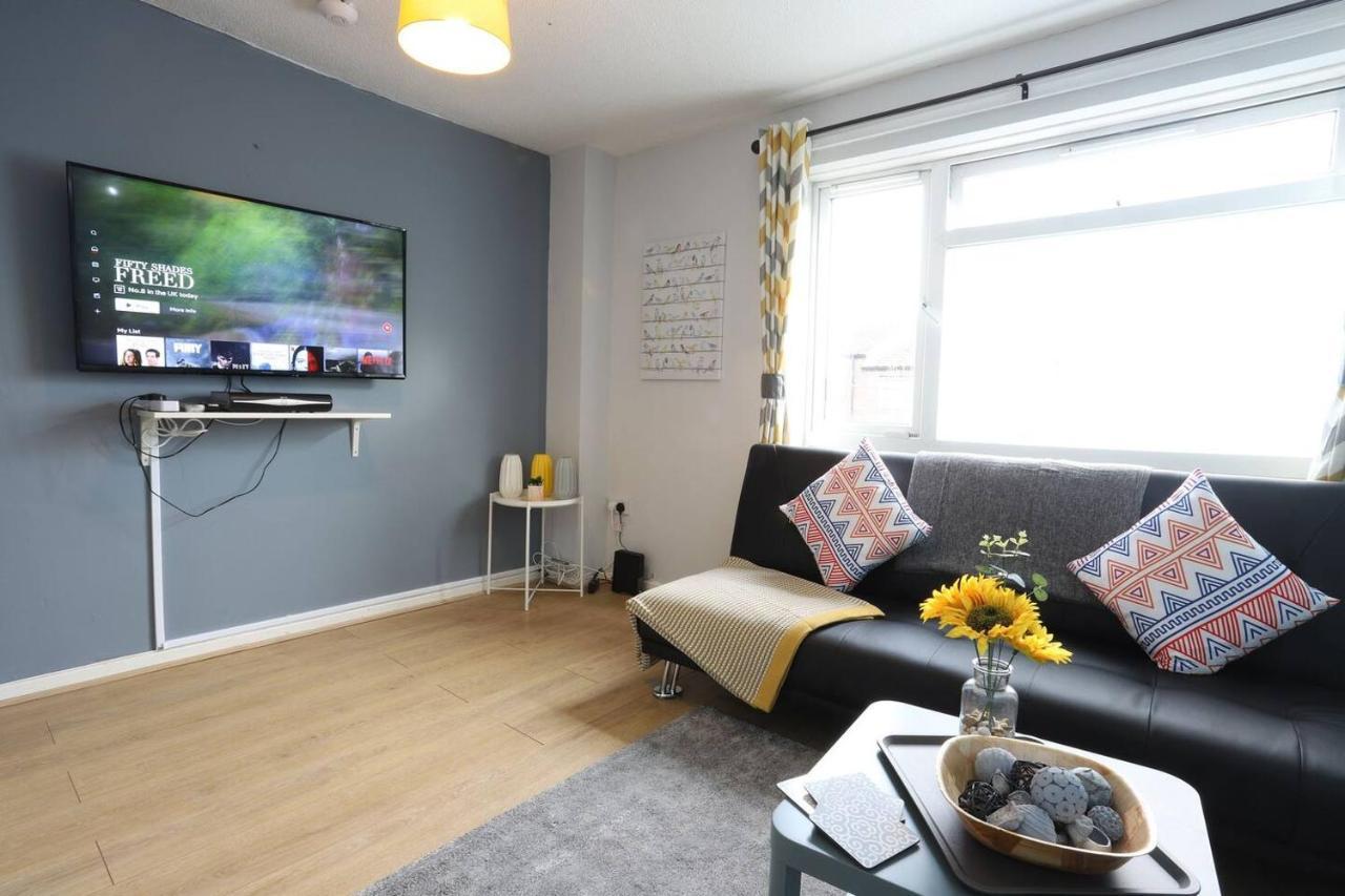 Family And Contractors Hs2 Nec Airport 3Beds Homebase バーミンガム エクステリア 写真